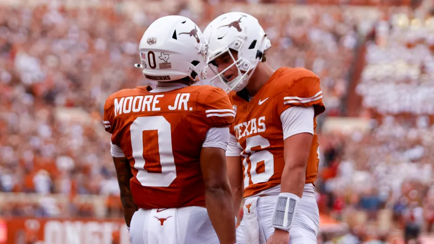 Texas Longhorns quarterback Arch Manning