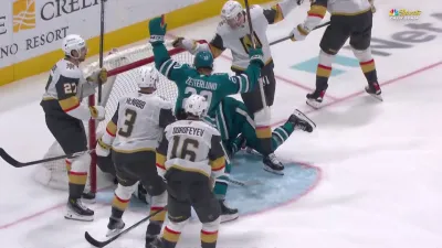 Smith's second-period one-timer ties Sharks-Golden Knights at 2-2