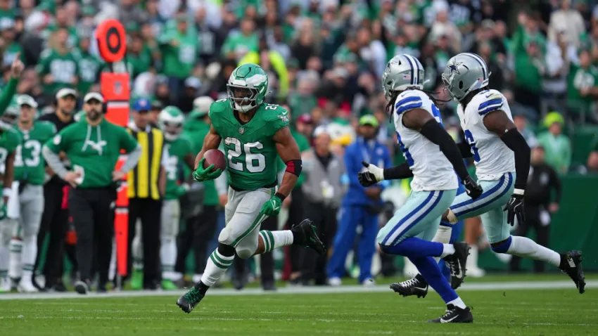 PHILADELPHIA, PENNSYLVANIA – DECEMBER 29: Saquon Barkley #26 of the Philadelphia Eagles runs the ball against the Dallas Cowboys at Lincoln Financial Field on December 29, 2024 in Philadelphia, Pennsylvania. (Photo by Mitchell Leff/Getty Images)