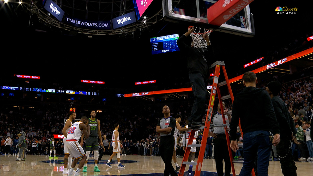 Warriors-Timberwolves tip-off delayed due to odd net malfunction