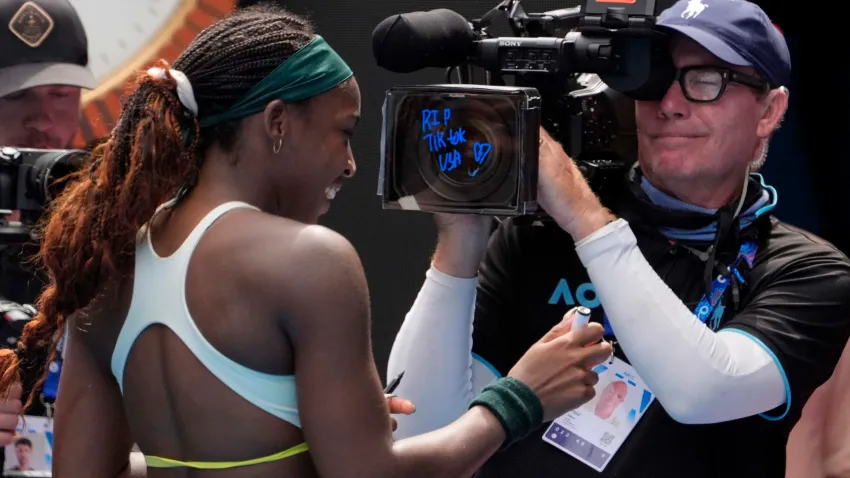 Coco Gauff of the U.S. writes "RIP Tik Tok USA"