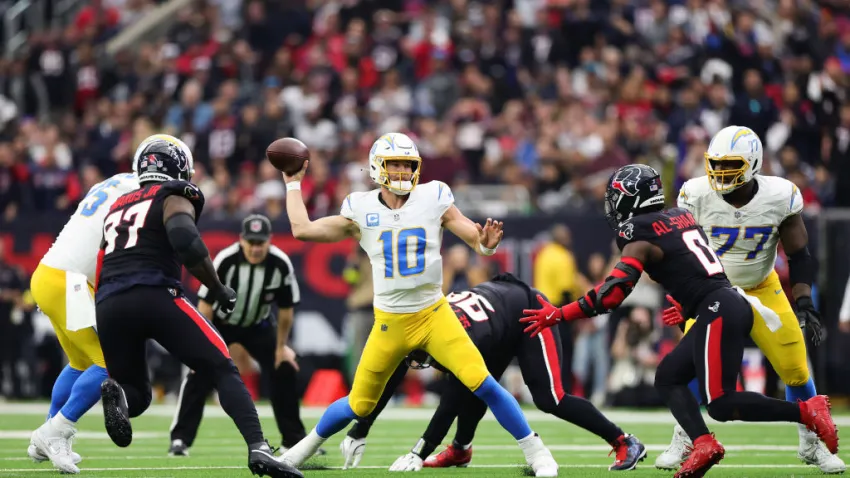 AFC Wild Card Playoffs: Los Angeles Chargers v Houston Texans