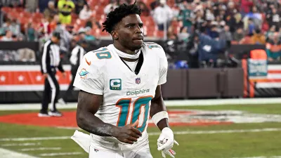 CLEVELAND, OHIO – DECEMBER 29: Tyreek Hill #10 of the Miami Dolphins runs onto the field at halftime against the Cleveland Browns at Huntington Bank Field on December 29, 2024 in Cleveland, Ohio. (Photo by Nick Cammett/Diamond Images via Getty Images)