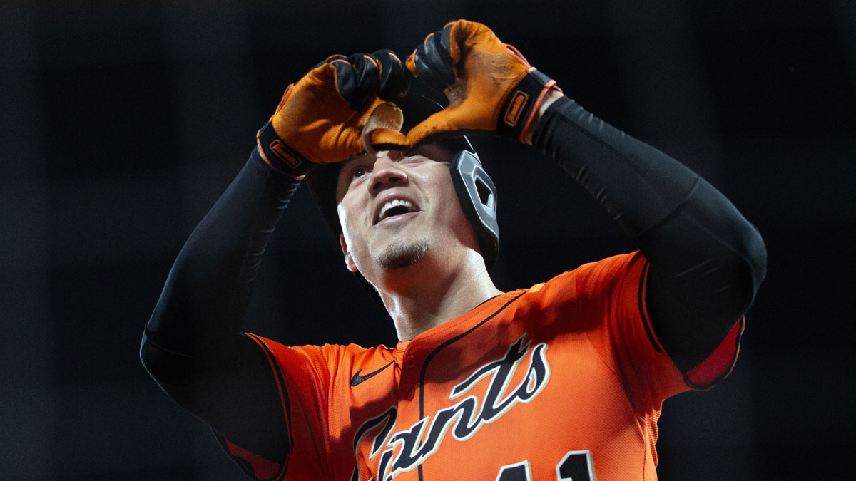 Wilmer Flores adds to his Giants folk hero lore with career-best game – NBC  Sports Bay Area & California