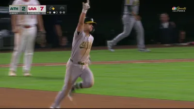 Muncy's ninth-inning home run keeps Athletics alive vs. Angels