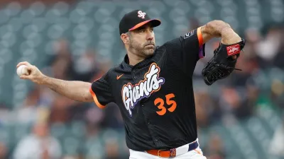 SAN FRANCISCO, CALIFORNIA – JUNE 24: Justin Verlander #35 of the San Francisco Giants pitches in the top of the first inning against the Miami Marlins at Oracle Park on June 24, 2025 in San Francisco, California. (Photo by Lachlan Cunningham/Getty Images)