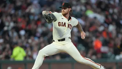 SAN FRANCISCO, CALIFORNIA – JULY 28: Carson Whisenhunt #88 of the San Francisco Giants making his major league debut pitches against the Pittsburgh Pirates in the top of the fifth inning at Oracle Park on July 28, 2025 in San Francisco, California. (Photo by Thearon W. Henderson/Getty Images)