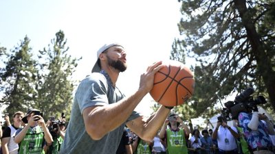STATELINE, NEVADA – JULY 12: Stephen Curry shoots a basketball between the 17th green and 18th tee box during the second round of the American Century Championship at Edgewood Tahoe Golf Course on July 12, 2025 in Stateline, Nevada. (Photo by Eakin Howard/Getty Images)