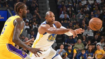 SAN FRANCISCO, CA – OCTOBER 5:  Al Horford #20 of the Golden State Warriors passes the ball during the game against the Los Angeles Lakers on October 5, 2025 at Chase Center in San Francisco, California. NOTE TO USER: User expressly acknowledges and agrees that, by downloading and or using this photograph, user is consenting to the terms and conditions of Getty Images License Agreement. Mandatory Copyright Notice: Copyright 2025 NBAE (Photo by Noah Graham/NBAE via Getty Images)