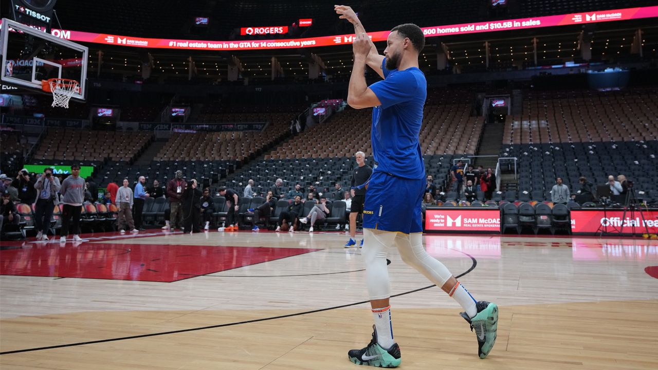 Steph Curry rocks Nike Kobe 11 shoes for Warriors vs. Raptors
