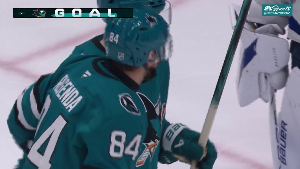 Sharks' Pavol Regenda scores first NHL hat trick in game vs. Lightning