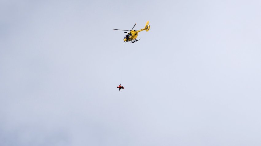Helicopter rescue for Lindsey Vonn