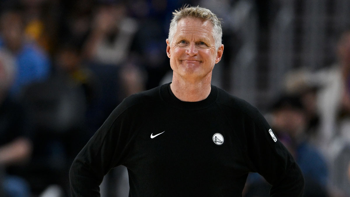Steve Kerr memberi petunjuk bahwa dia terbuka untuk kembali ke Warriors tetapi perlu keselarasan dengan kantor depan.