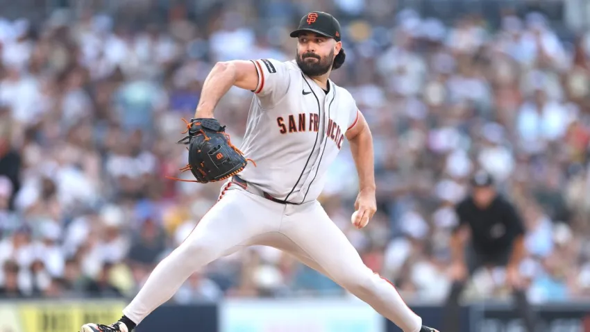 SAN DIEGO, CALIFORNIA – JULY 30: Robbie Ray #38 of the San Francisco Giants pitches during the first inning of a game against the San Diego Padres at Petco Park on July 30, 2026 in San Diego, California. (Photo by Sean M. Haffey/Getty Images)