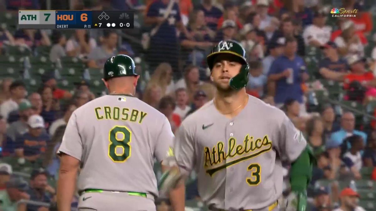 Max Muncy's solo home run in the seventh inning gives the Athletics a 7-6 lead over the Astros