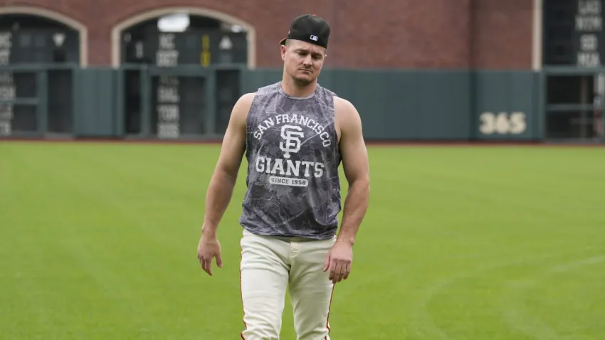 SAN FRANCISCO, CALIFORNIA – JULY 26: Matt Chapman #26 of the San Francisco Giants prepares for the game at Oracle Park on July 26, 2026 in San Francisco, California. (Photo by Godofredo Vásquez/San Francisco Giants/Getty Images)
