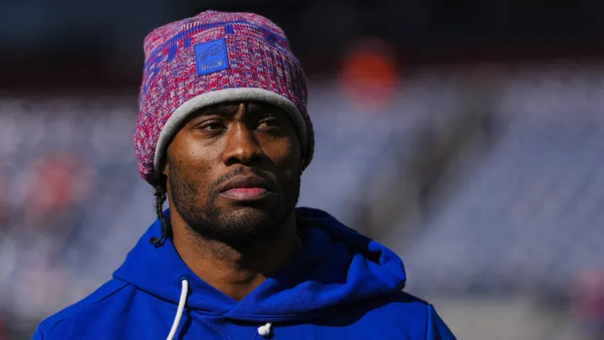 DENVER, COLORADO – JANUARY 17: Brandin Cooks #18 of the Buffalo Bills warms up prior to an NFL divisional playoff football game against the Denver Broncos at Empower Field at Mile High on January 17, 2026 in Denver, Colorado. (Photo by Perry Knotts/Getty Images)