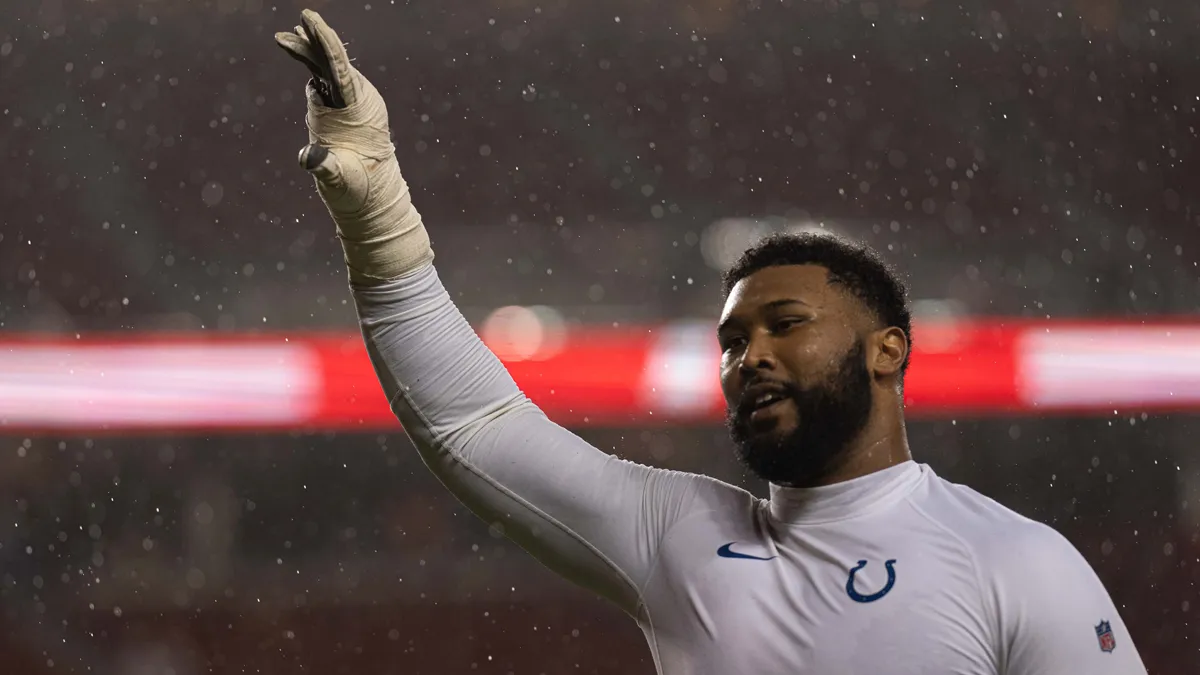 49ers reacquire defensive end DeForest Buckler from Colts