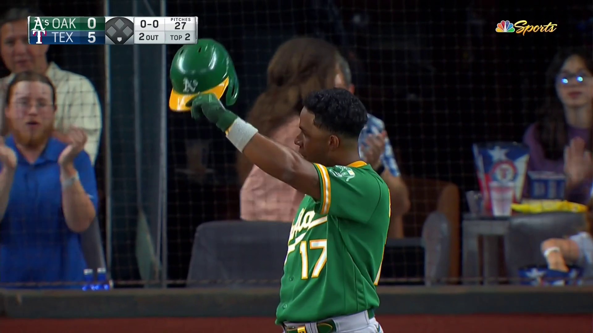 Elvis Andrus Gets Standing Ovation from Texas Rangers Fans in First Game  vs. Rangers