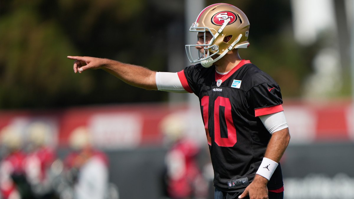 Jimmy Garoppolo Feels that the Offense is Starting to Click Heading into  Week 7 - Sactown Sports