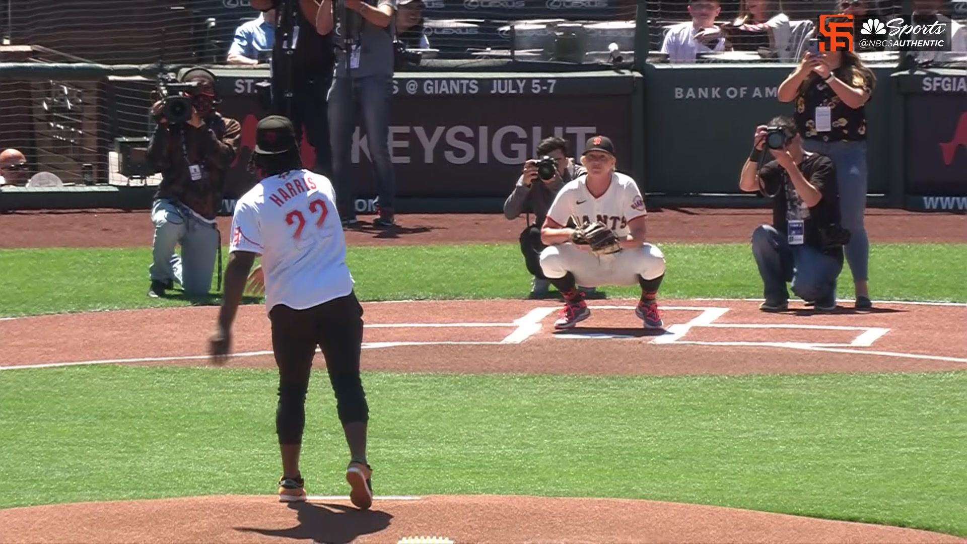 49ers Throw First Pitch at SF Giants Game